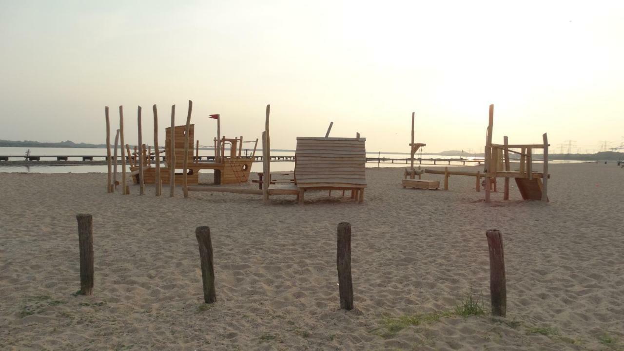 Beach Hotel 东福尔讷 外观 照片