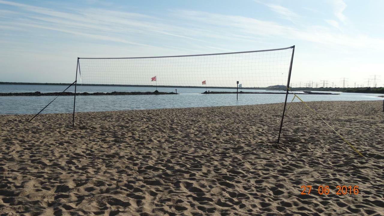 Beach Hotel 东福尔讷 外观 照片