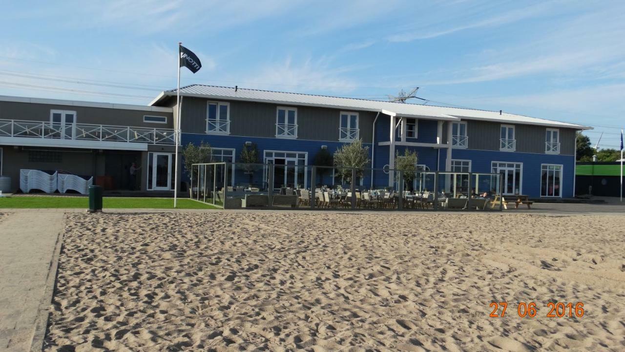 Beach Hotel 东福尔讷 外观 照片